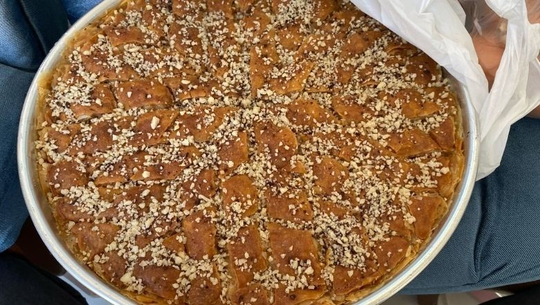 Balıkesir’de Bayramın Tatlı Geleneği: Ev Baklavası