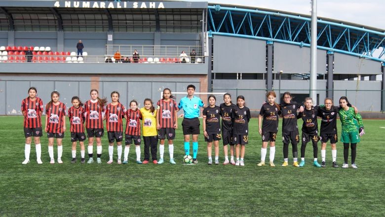 Balıkesir 23 Nisan Futbol Turnuvası Başladı!