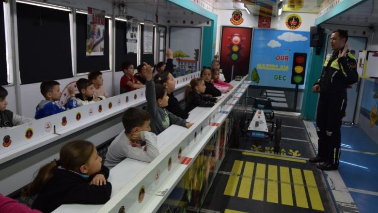 Balıkesir'de Trafik Farkındalığı Dikkat Çekti