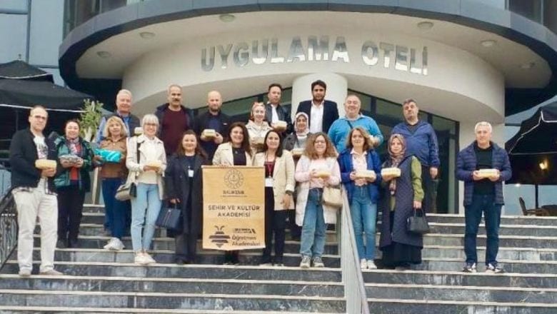 Öğretmenler Akademisi'nde Höşmerim Atölyesi İlgi Gördü