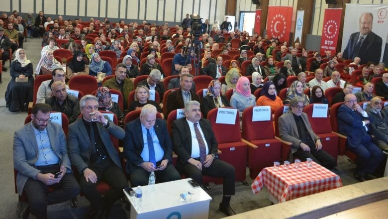 Hüseyin Baş: 'İki Partinin Kıskacına Hapsediliyoruz'