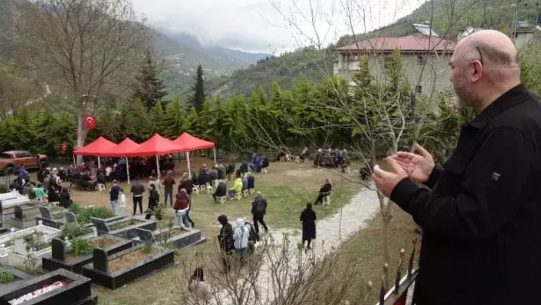 Mezarının Başındaki Not Dikkat Çekti!