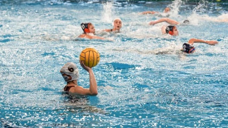 Balıkesir Olimpik Havuzda Rekabet Nefes Kesiyor