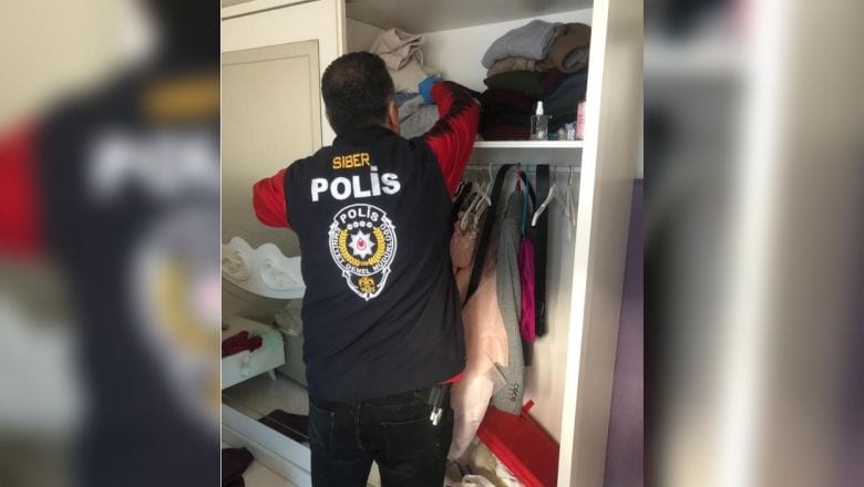 Balıkesir'de Sosyal Medyada Tanıştılar 1.2 Milyon Kaybettiler