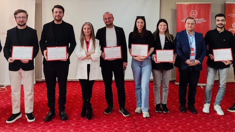 Bilişim Hukuku ve Güvenli İnternet Balıkesir Gündeminde