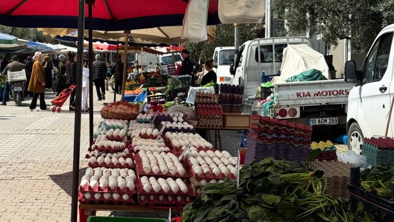 Balıkesir'de Pazarlarda Yaz Bereketi