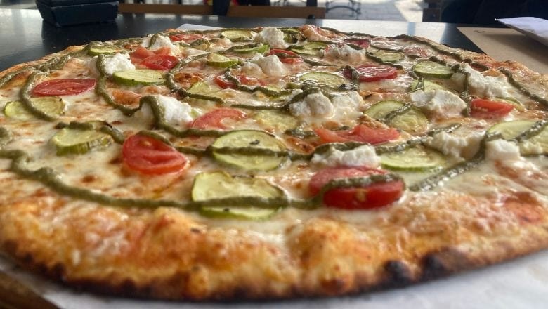 Balıkesir'de Pizza Severlere Şaşırtıcı Alternatif