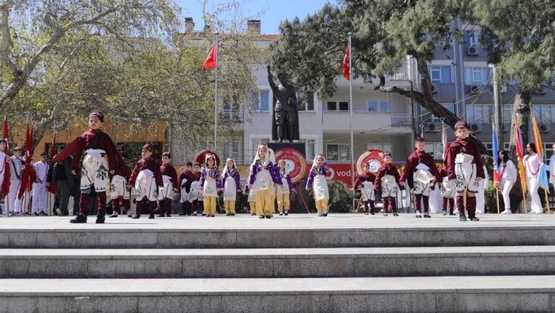 Atatürk’ün Burhaniye’ye Gelişinin 91. Yılı Törenle Kutlandı