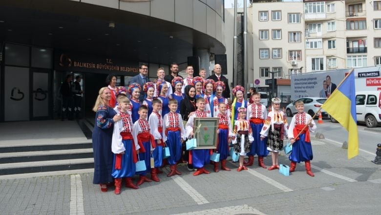 Ukraynalı Çocuklar 23 Nisan’ı Balıkesir’de Kutladı