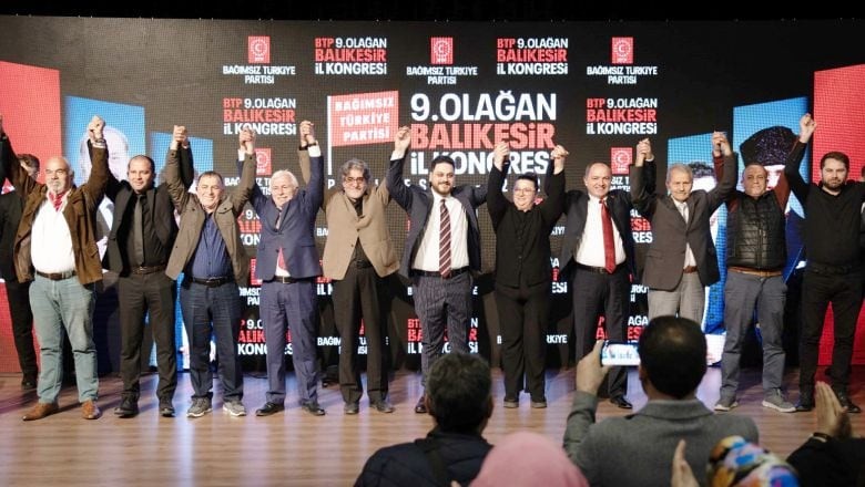 Hüseyin Baş: 'İki Partinin Kıskacına Hapsediliyoruz'