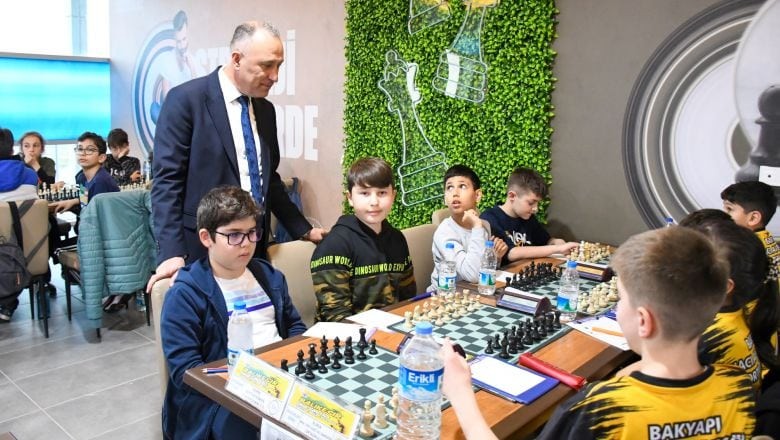 Balıkesir’de Satranç Heyecanı Başladı