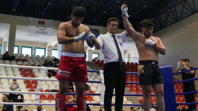 Balıkesir'de Üniversiteliler Ringde Buluştu