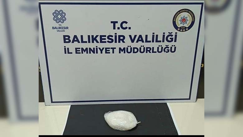Balıkesir'de 46,3 Gram Metanfetamin Ele Geçirildi Balıkesir'de 46,3 Gram Metanfetamin Ele Geçirildi