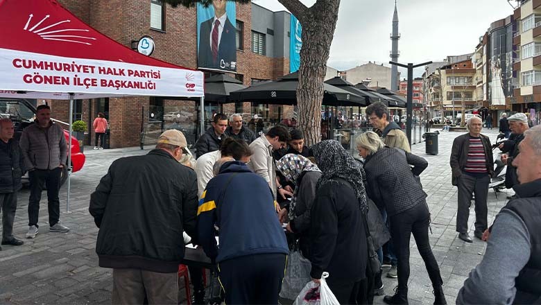 CHP Balıkesir Kadın Kolları’ndan Ekrem İmamoğlu’na Destek Çağrısı CHP Balıkesir Kadın Kolları’ndan Ekrem İmamoğlu’na Destek Çağrısı