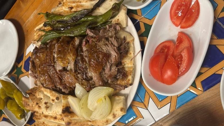 Balıkesir'de Çatal Bıçakla Değil, Elle Yenen Lezzet!