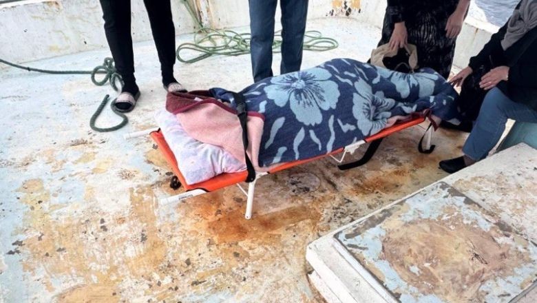 Ambulans Gelemedi Balıkçı Teknesi Götürdü