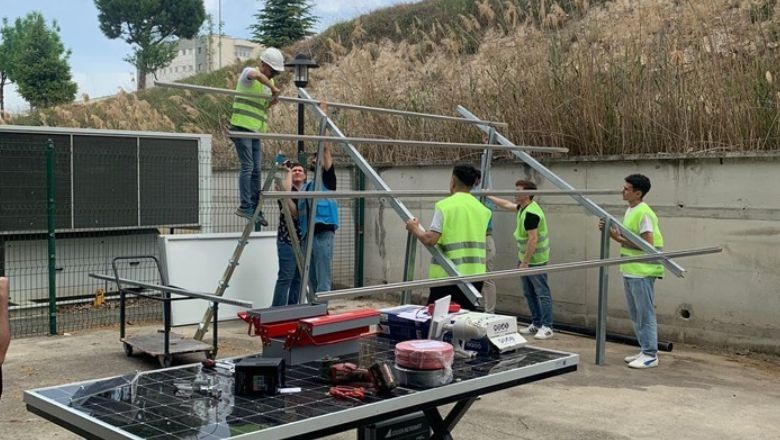 Balıkesir’de Öğrenciler Kendi Enerjisini Üretiyor