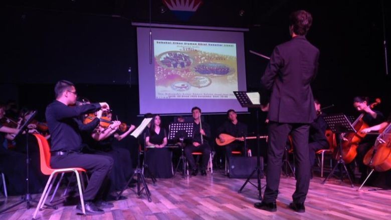 Ayvalık’ta Genç Yeteneklerden Müzik Ziyafeti