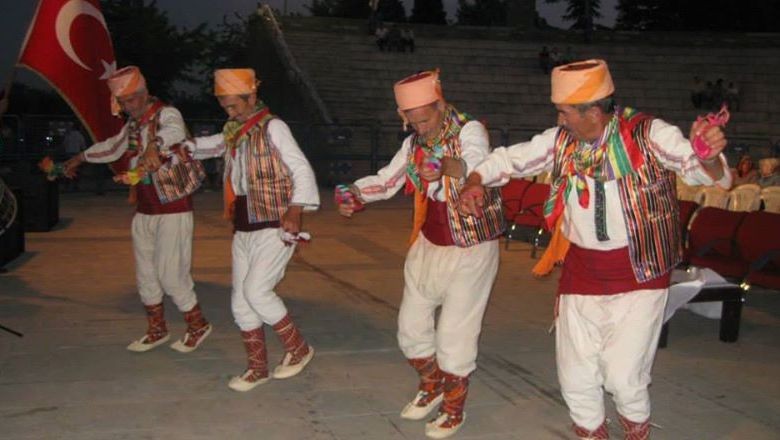 Yörüklerin Ayak İzi Balıkesir Oyunlarında Saklı