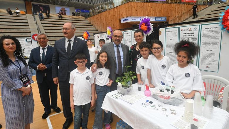 Vali Ustaoğlu, Bilim Fuarında Öğrencilerle Buluştu
