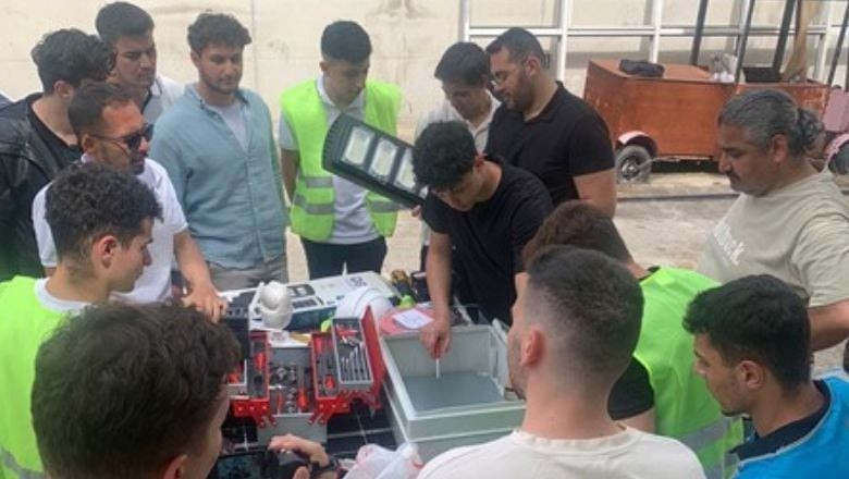 Balıkesir’de Öğrenciler Kendi Enerjisini Üretiyor