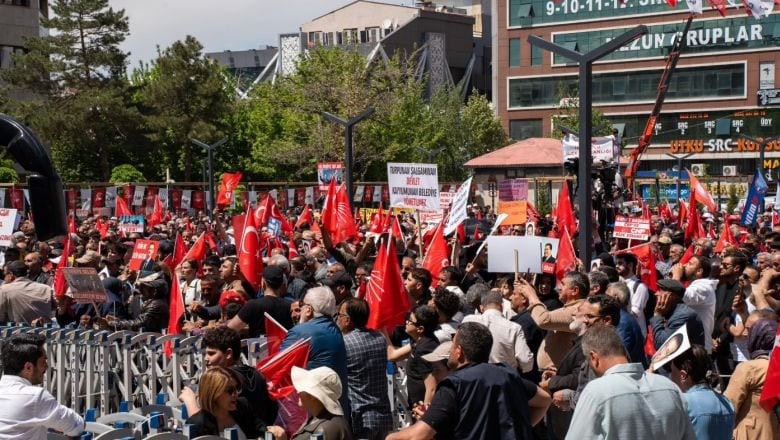 Ensar Aytekin Van’da Vatandaşlarla Buluştu