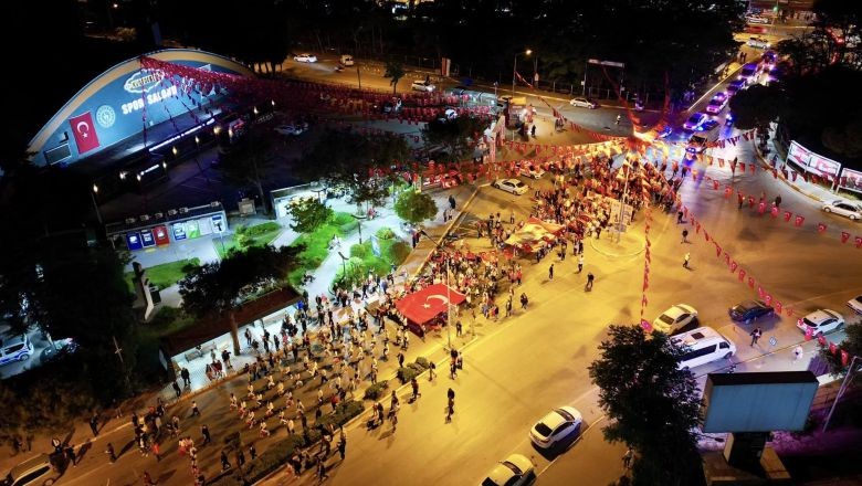 19 Mayıs Coşkusu Fener Alayı ile Taçlandı
