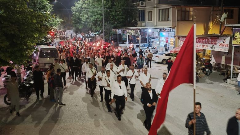 Savaştepe’de 19 Mayıs Coşkusu Fener Alayıyla Taçlandı