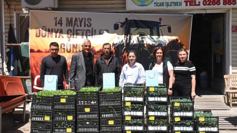 Balıkesir'de Çiftçiye Fide Desteği