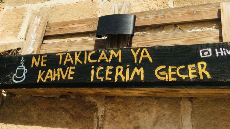Balıkesir'in Sokaklarındaki Tablolar İlgi Çekiyor