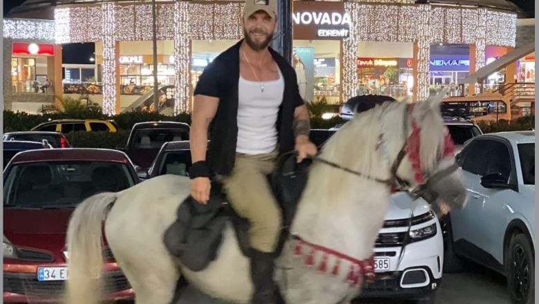 Edremit'te At Sırtında AVM Keyfi