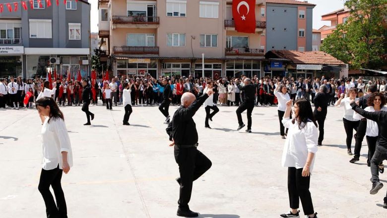 Bigadiç, 19 Mayıs’ta Tek Yürek Oldu 