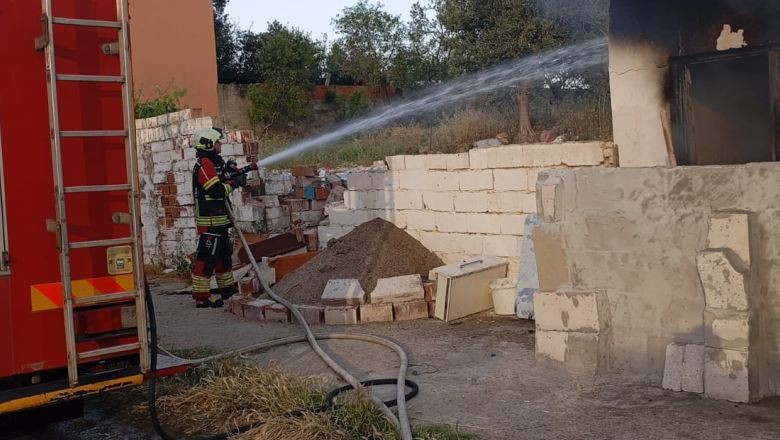  Burhaniye’de Tek Katlı Evde Yangın 