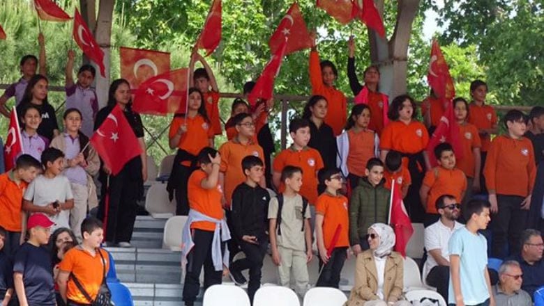Havran’da Gençlik Bayramı Renkli Görüntülere Sahne Oldu 