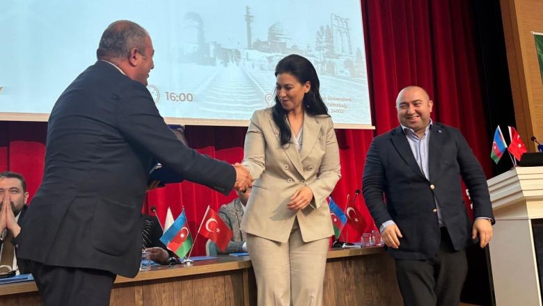 Erzincan'da "Batı Azerbaycan'a Dönüş" Projesi Kapsamında Konferans Düzenlendi. 