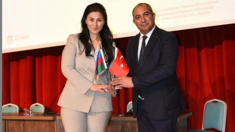 Erzincan'da "Batı Azerbaycan'a Dönüş" Projesi Kapsamında Konferans Düzenlendi. 