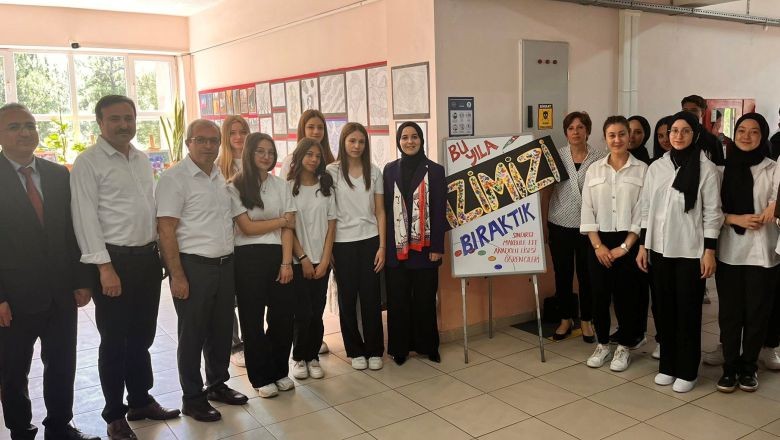 Sındırgı’da Renklerin Büyüsü Sanatla Buluştu 