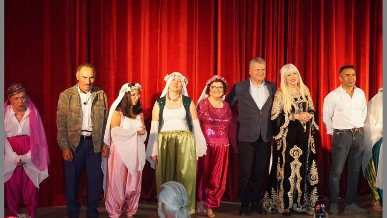  "Ahde Vefa" Ayakta Alkışlandı