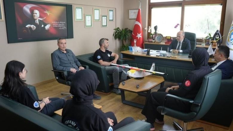 Edremit'te Robot Uçakla Türkiye İkinciliği
