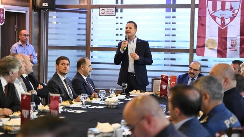 Akın’dan Bandırmaspor’a Destek
