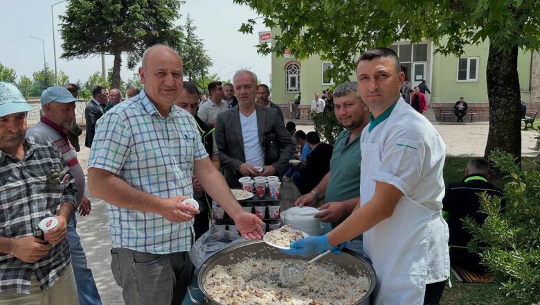  DSİ Personelinden Çayırhisar’da Pilav Hayrı