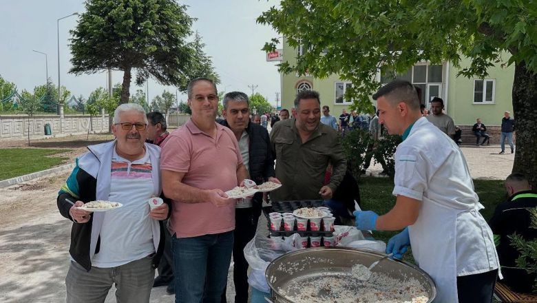  DSİ Personelinden Çayırhisar’da Pilav Hayrı
