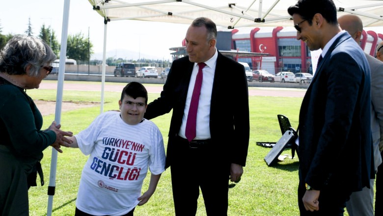 Balıkesir’de Özel Sporculara Şenlikli Kutlama 