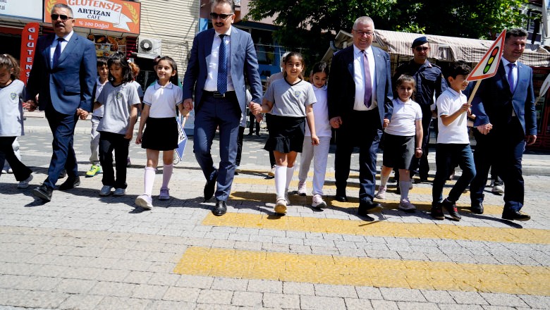  Edremit’te Trafik Haftası Renkli Başladı 