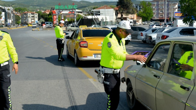Bigadiç’te Trafik Haftası’na Tatlı Dokunuş