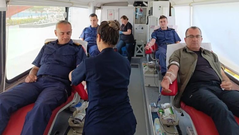Sahil Güvenlik'ten Kızılay'a Anlamlı Destek