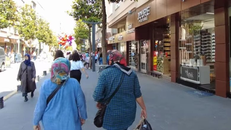 Milli Kuvvetler Caddesinde Bayramlık Telaşı