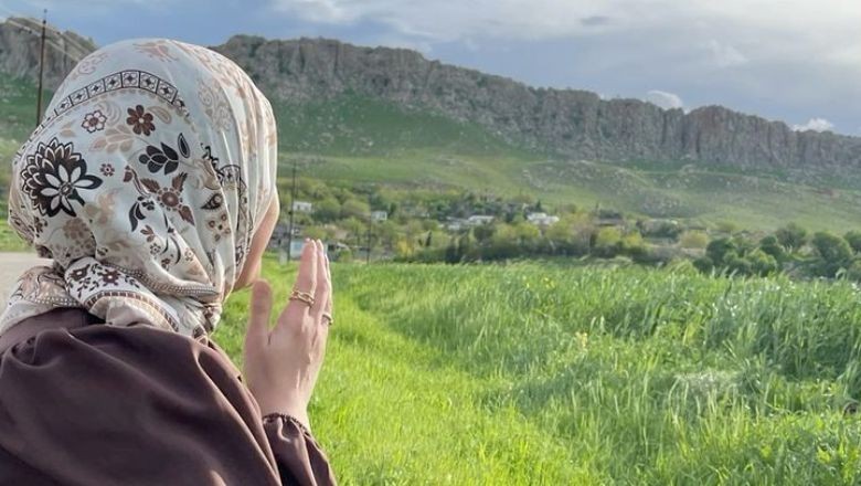 Balıkesir'de Tercih Edilen 3 Eşarp Rengi