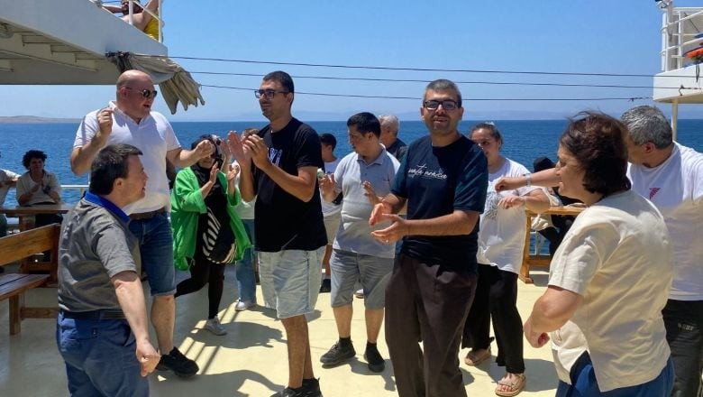 Ayvalık’ta Özel Çocuklar Babalarına Hediye Üretti