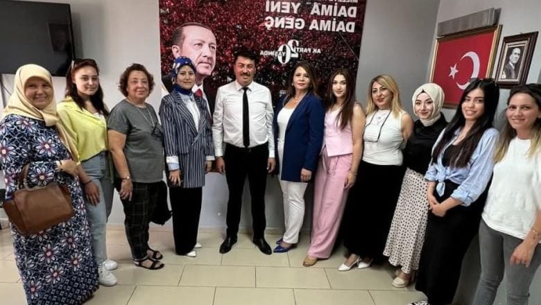 Edremit AK Parti'de Bayramlaşma Coşkusu